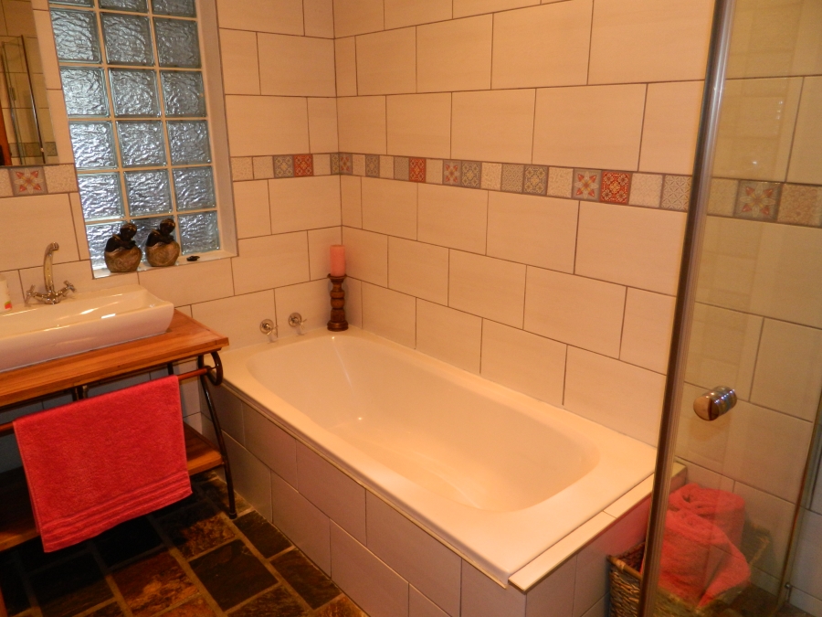 5 Bedroom Property for Sale in Wellington Central Western Cape